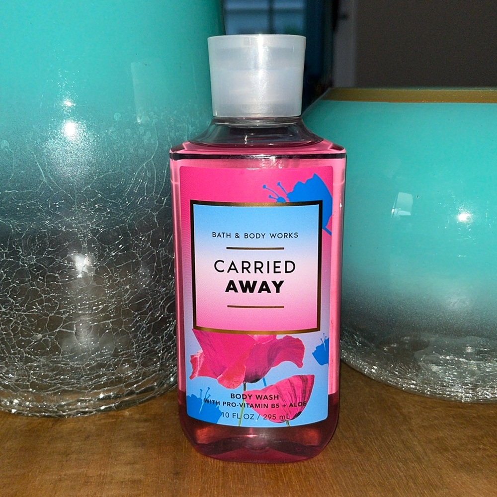 CARRIED AWAY BBW BODY WASH, NWT